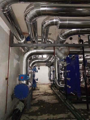 喀什罐体保温施工队 刘亦菲母亲刘晓莉，今66岁仍单身，身材傲人，长得比女儿还细致身